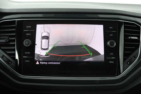Volkswagen T-Roc 1.5 TSI Sport Business R (PANORAMADAK, DIGITALE COCKPIT, NAVIGATIE, CRUISE ADAPTIEF, NL-AUTO, GOED ONDERHOUDEN)