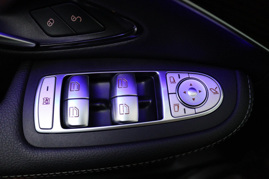 Mercedes-Benz C-Klasse 200 Premium Plus Pack (SFEERVERLICHTING, STOELVERWARMING, ACHTERUITRIJCAMERA, ELEKTR STOELEN, NL-AUTO)