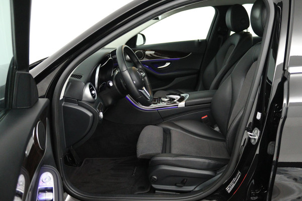 Mercedes-Benz C-Klasse 200 Premium Plus Pack (SFEERVERLICHTING, STOELVERWARMING, ACHTERUITRIJCAMERA, ELEKTR STOELEN, NL-AUTO)