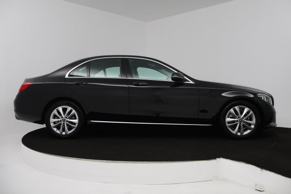 Mercedes-Benz C-Klasse 200 Premium Plus Pack (SFEERVERLICHTING, STOELVERWARMING, ACHTERUITRIJCAMERA, ELEKTR STOELEN, NL-AUTO)