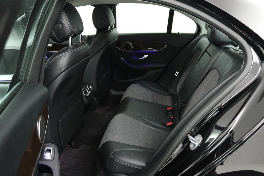Mercedes-Benz C-Klasse 200 Premium Plus Pack (SFEERVERLICHTING, STOELVERWARMING, ACHTERUITRIJCAMERA, ELEKTR STOELEN, NL-AUTO)