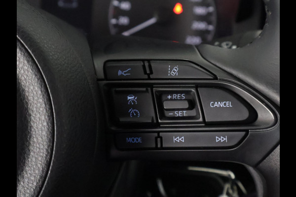 Toyota Yaris 1.5 Hybrid Active Bi-Tone | Apple Carplay& AndroidAUTO | Privacy Glass | Adapt.Cruise Control |