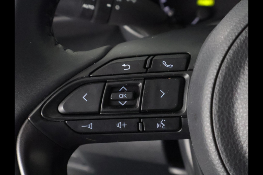 Toyota Yaris 1.5 Hybrid Active Bi-Tone | Apple Carplay& AndroidAUTO | Privacy Glass | Adapt.Cruise Control |