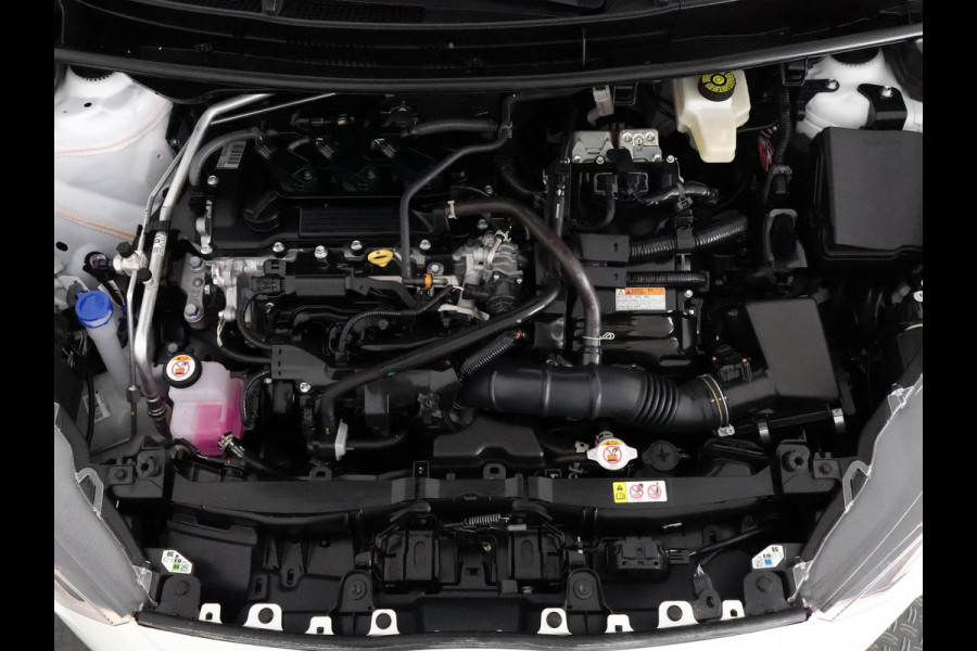 Toyota Yaris 1.5 Hybrid Active Bi-Tone | Apple Carplay& AndroidAUTO | Privacy Glass | Adapt.Cruise Control |