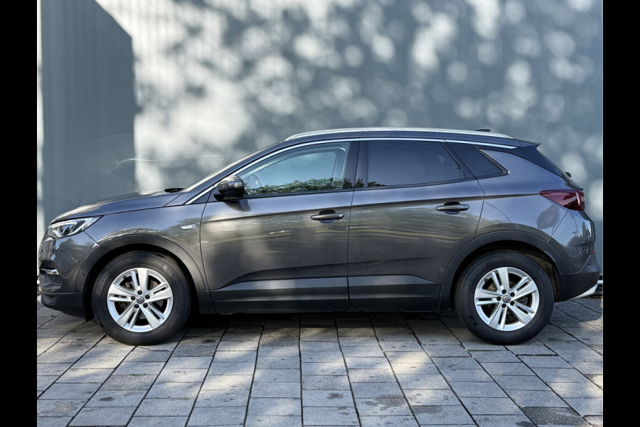 Opel Grandland X BWJ 11-2020 1.2T 131PK Bus Executive | CLIMA | NAVI | CAMERA | CARPLAY | LEDER/STOF | SPORTSTOELEN | PRIVACY GLASS
