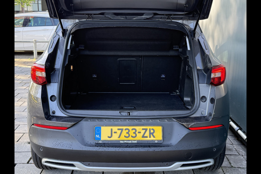 Opel Grandland X BWJ 11-2020 1.2T 131PK Bus Executive | CLIMA | NAVI | CAMERA | CARPLAY | LEDER/STOF | SPORTSTOELEN | PRIVACY GLASS