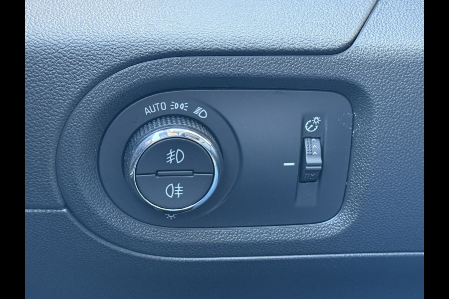 Opel Grandland X BWJ 11-2020 1.2T 131PK Bus Executive | CLIMA | NAVI | CAMERA | CARPLAY | LEDER/STOF | SPORTSTOELEN | PRIVACY GLASS