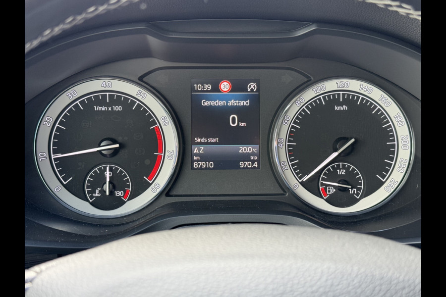 Škoda Kodiaq BWJ 2020 | 1.5TSI 150PK Bus Ed | PANO | SPORTSTOELEN | LEDER/STOF | CLIMA | CARPLAY | CAMERA A | NAVI
