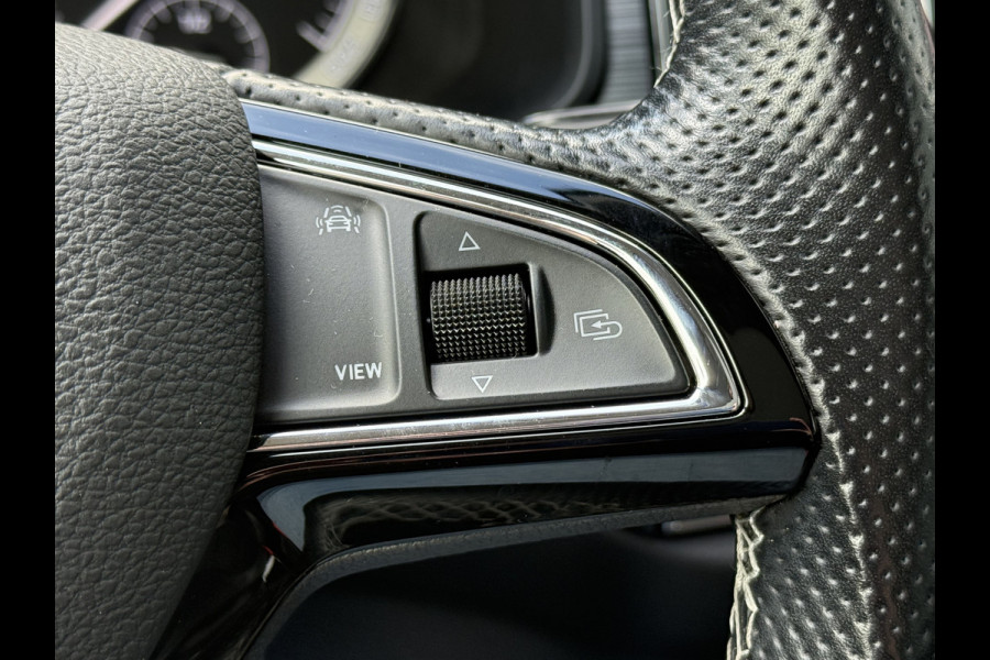 Škoda Kodiaq BWJ 2020 | 1.5TSI 150PK Bus Ed | PANO | SPORTSTOELEN | LEDER/STOF | CLIMA | CARPLAY | CAMERA A | NAVI