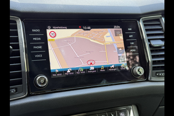 Škoda Kodiaq BWJ 2020 | 1.5TSI 150PK Bus Ed | PANO | SPORTSTOELEN | LEDER/STOF | CLIMA | CARPLAY | CAMERA A | NAVI