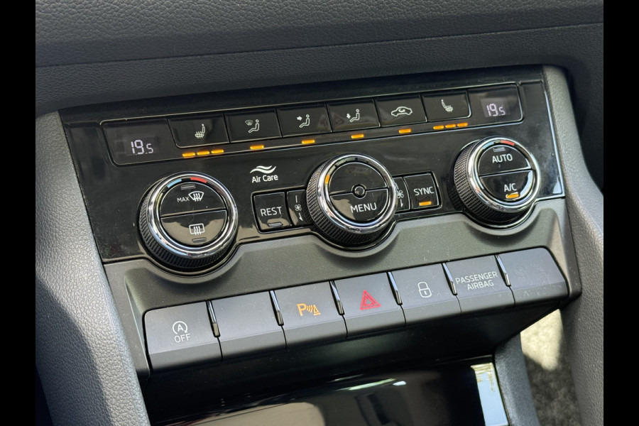 Škoda Kodiaq BWJ 2020 | 1.5TSI 150PK Bus Ed | PANO | SPORTSTOELEN | LEDER/STOF | CLIMA | CARPLAY | CAMERA A | NAVI