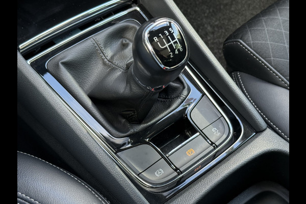 Škoda Kodiaq BWJ 2020 | 1.5TSI 150PK Bus Ed | PANO | SPORTSTOELEN | LEDER/STOF | CLIMA | CARPLAY | CAMERA A | NAVI