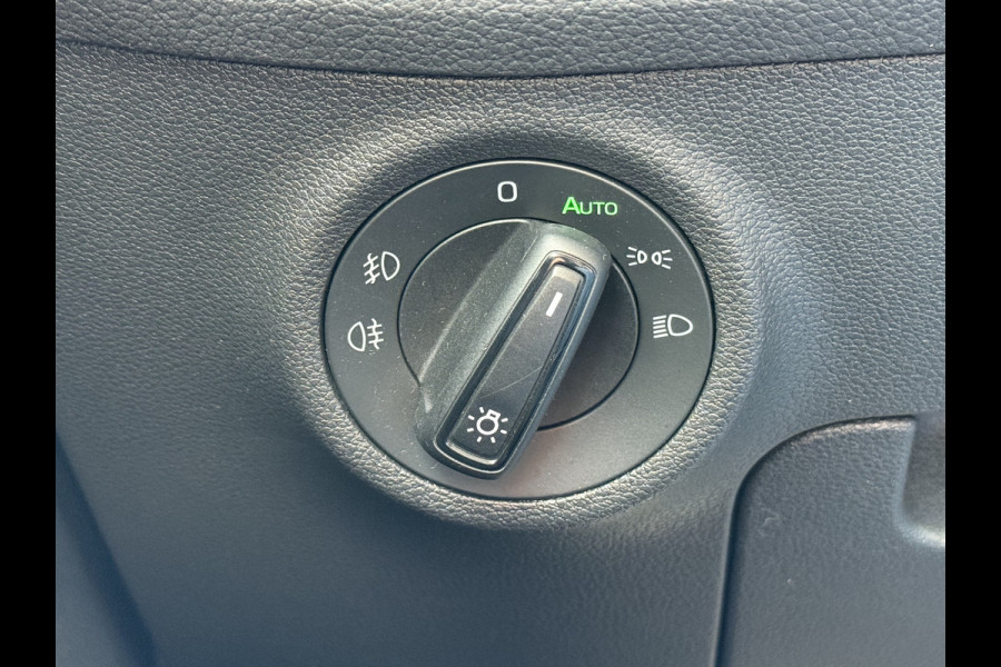 Škoda Kodiaq BWJ 2020 | 1.5TSI 150PK Bus Ed | PANO | SPORTSTOELEN | LEDER/STOF | CLIMA | CARPLAY | CAMERA A | NAVI