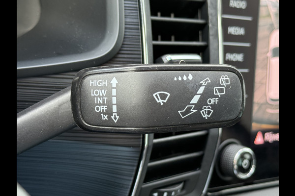 Škoda Kodiaq BWJ 2020 | 1.5TSI 150PK Bus Ed | PANO | SPORTSTOELEN | LEDER/STOF | CLIMA | CARPLAY | CAMERA A | NAVI