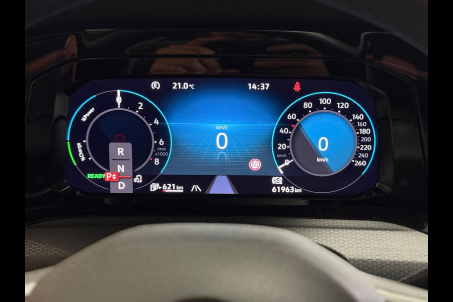 Volkswagen Golf 1.4 eHybrid GTE | Pano | IQ Light | HUD | Trekhaak | Keyless | sfeerverlichting