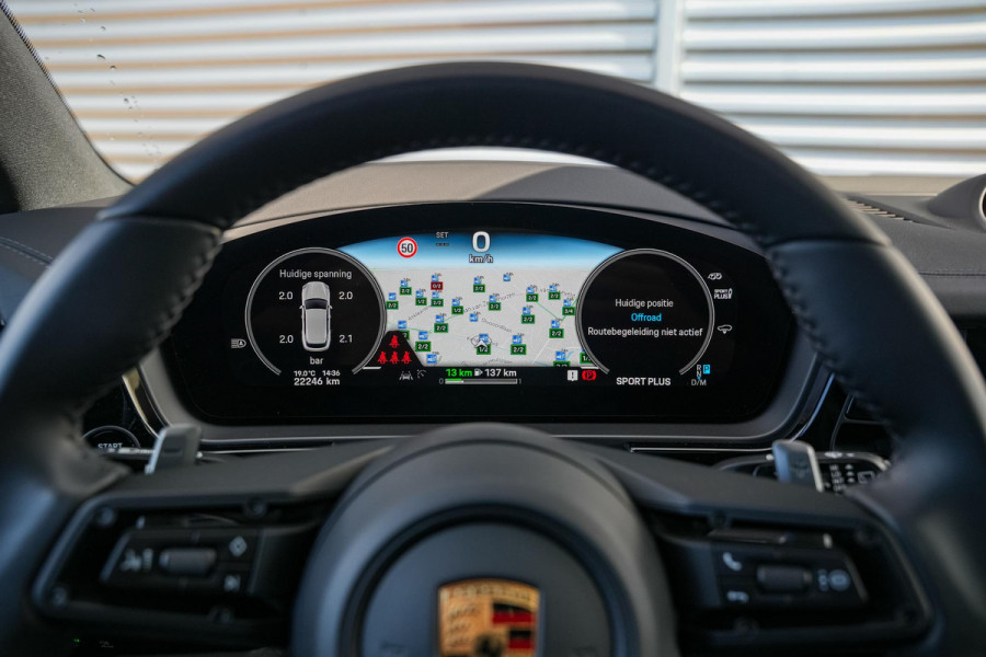 Porsche Cayenne 3.0 E-Hybrid Panodak 360 Camera Trekhaak Luchtvering DAB+ Carplay Sportuitlaat