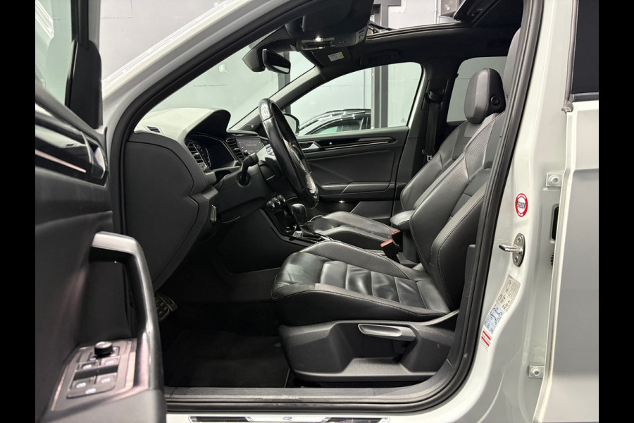Volkswagen T-Roc 2.0 TSI 4Motion R Akra Leder Pano
