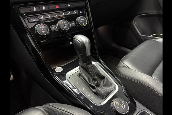 Volkswagen T-Roc 2.0 TSI 4Motion R Akra Leder Pano