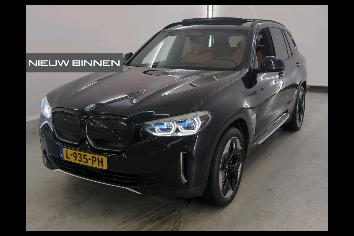 BMW iX3 High Executive 80 kWh | Panoramadak | Keyless | Stoelverwarming | Harman Kardon | Memory Seat | Head-Up Display | 360 Camera | Adaptief Onderstel | Trekhaak | Adaptive LED | Elektrische Stoelen | Apple Carplay | N