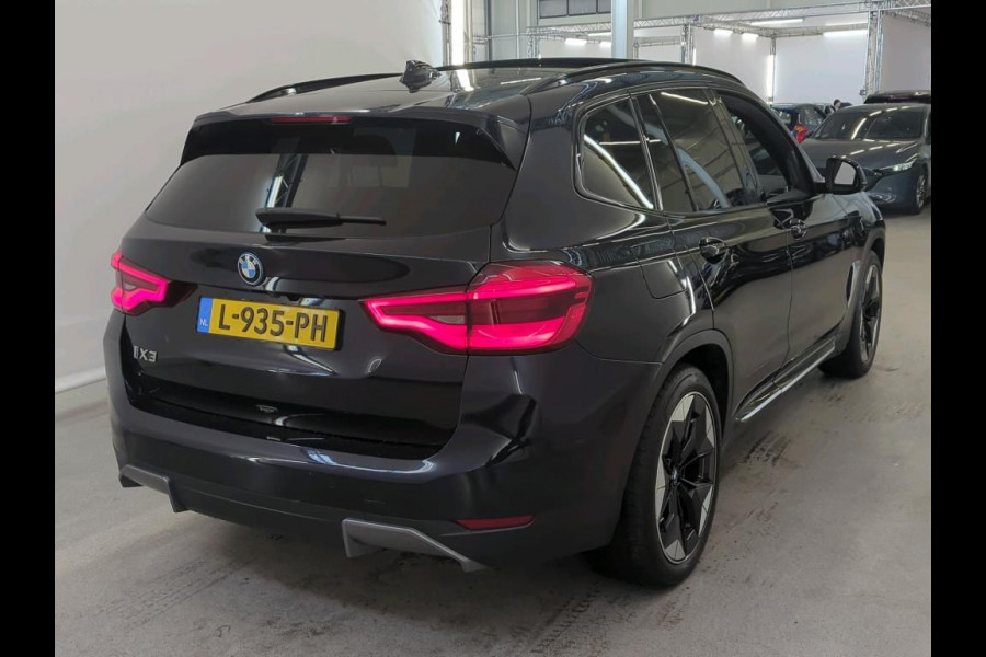 BMW iX3 High Executive 80 kWh | Panoramadak | Keyless | Stoelverwarming | Harman Kardon | Memory Seat | Head-Up Display | 360 Camera | Adaptief Onderstel | Trekhaak | Adaptive LED | Elektrische Stoelen | Apple Carplay | N