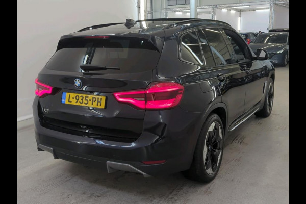 BMW iX3 High Executive 80 kWh | Panoramadak | Keyless | Stoelverwarming | Harman Kardon | Memory Seat | Head-Up Display | 360 Camera | Adaptief Onderstel | Trekhaak | Adaptive LED | Elektrische Stoelen | Apple Carplay | N