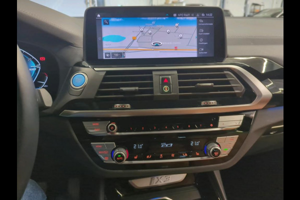 BMW iX3 High Executive 80 kWh | Panoramadak | Keyless | Stoelverwarming | Harman Kardon | Memory Seat | Head-Up Display | 360 Camera | Adaptief Onderstel | Trekhaak | Adaptive LED | Elektrische Stoelen | Apple Carplay | N