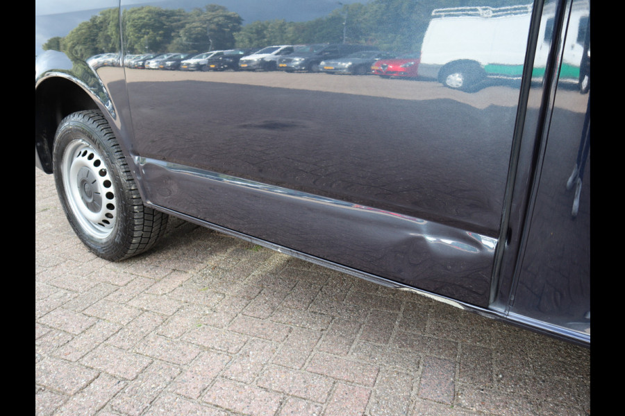 Volkswagen Transporter 2.0 TDI 85 pk Euro 6 - L1H1 - DC 6 Pers. - Airco