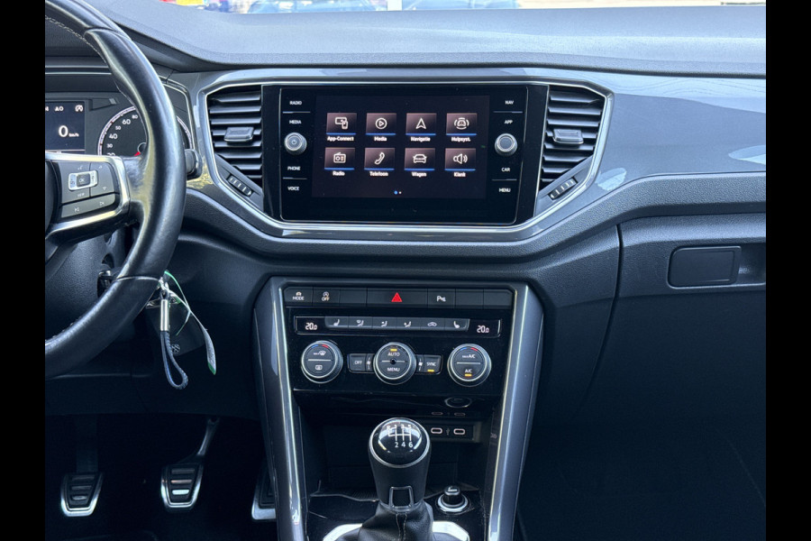 Volkswagen T-Roc 1.5 TSI Sport Business R-line | Adapt. Cruisec. | Panorama | Trekhaak | Stoeverw.