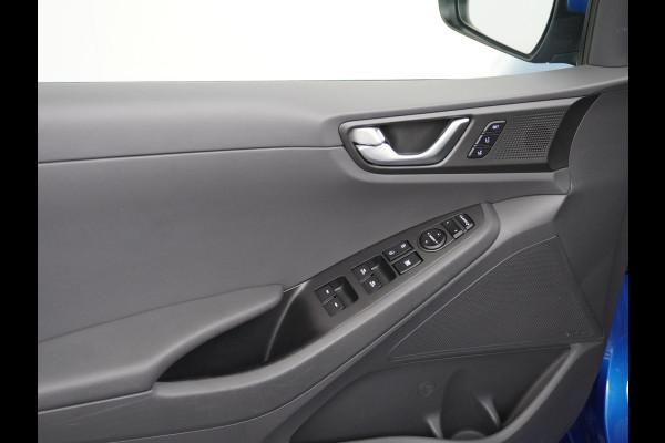 Hyundai IONIQ Premium EV Leer+elektr.Verst.+Verwarmd Schuif/Kan-dak Adapive-Cruise Apple Carplay Android Auto Navi Ecc Camera Pdc Bank+stoel+S Memory Keyless DAB Stoel Elek.Verstelbaar Led Bluetooth Regensensor Rijstrooksensor Origineel Nederlandse Auto Zeer Compleet!