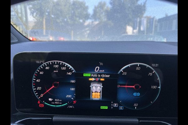 Mercedes-Benz EQA 250 Luxury Line 67 kWh VAN: 38.900,- VOOR 35.877,- UW HERFSTVOORDEEL: 3.023,- DEALER ONDERHOUDEN | AMBILIGHT | CAMERA | PANORAMADAK | RIJKLAARPRIJS INCL. 12MND BOVAG