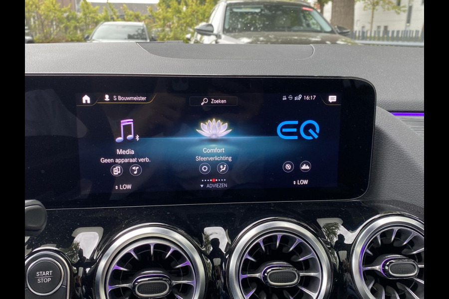 Mercedes-Benz EQA 250 Luxury Line 67 kWh VAN: 38.900,- VOOR 35.877,- UW HERFSTVOORDEEL: 3.023,- DEALER ONDERHOUDEN | AMBILIGHT | CAMERA | PANORAMADAK | RIJKLAARPRIJS INCL. 12MND BOVAG