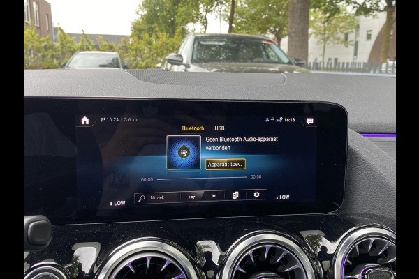 Mercedes-Benz EQA 250 Luxury Line 67 kWh VAN: 38.900,- VOOR 35.877,- UW HERFSTVOORDEEL: 3.023,- DEALER ONDERHOUDEN | AMBILIGHT | CAMERA | PANORAMADAK | RIJKLAARPRIJS INCL. 12MND BOVAG