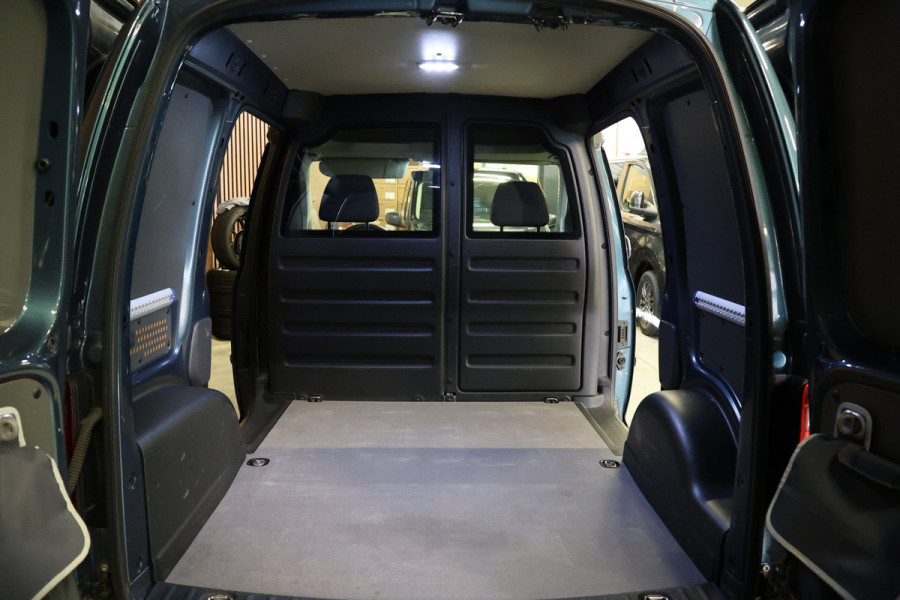 Volkswagen Caddy 1.4 TSI DSG AllTrack | Bi-Xenon | ACC | Navigatie | L+R Schuifdeur | Climatronic | Stoelverwarming | Trekhaak | MF Stuur | Automatisch inparkeren | PDC V+A | Dealer onderhouden | Nieuwe APK | Betimmering