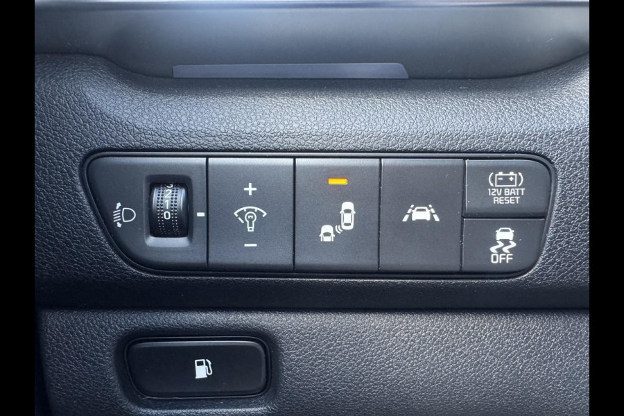 Kia Niro 1.6 GDi Hybrid ExecutiveLine | Nederlandse dealeronderhouden auto "Navigatie | Stoel en stuur verwarming | Stoelventilatie | Schuifkanteldak |