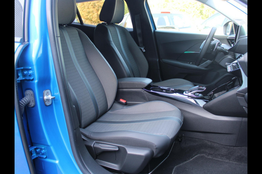 Peugeot 2008 1.2 PureTech Allure | TREKHAAK | NAVIGATIE | ACHTERUITRIJCAMERA |