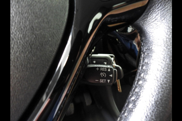 Peugeot 108 1.0 e-VTi Allure NAVI-APP/AIRCO/BLUETOOTH/15"LMV!