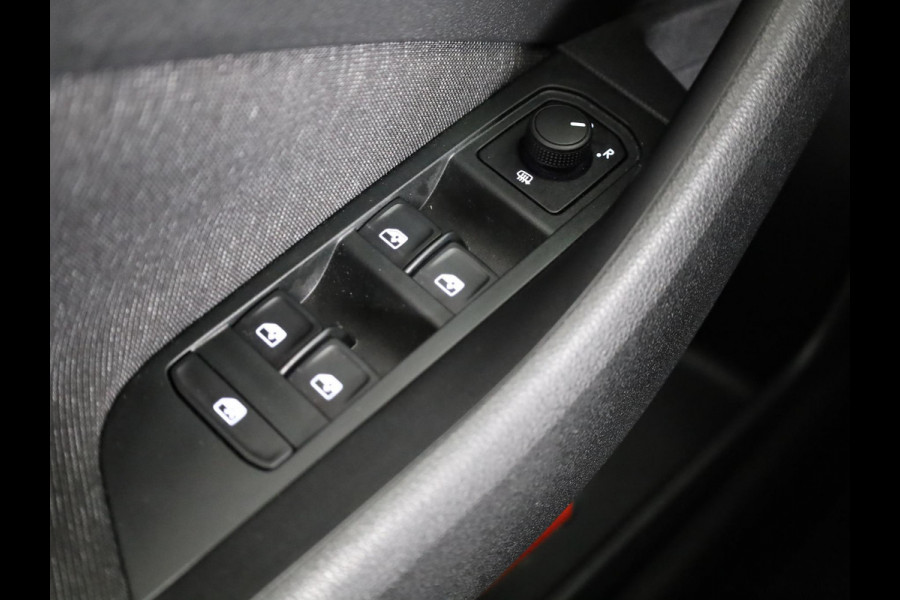 Škoda SCALA Business Edition 1.0 81 kW TSI 110 pk | Navigatie | Parkeersensoren | Cruise control | Apple Carplay/Android Auto | Stoelverwarming | LED koplampen |