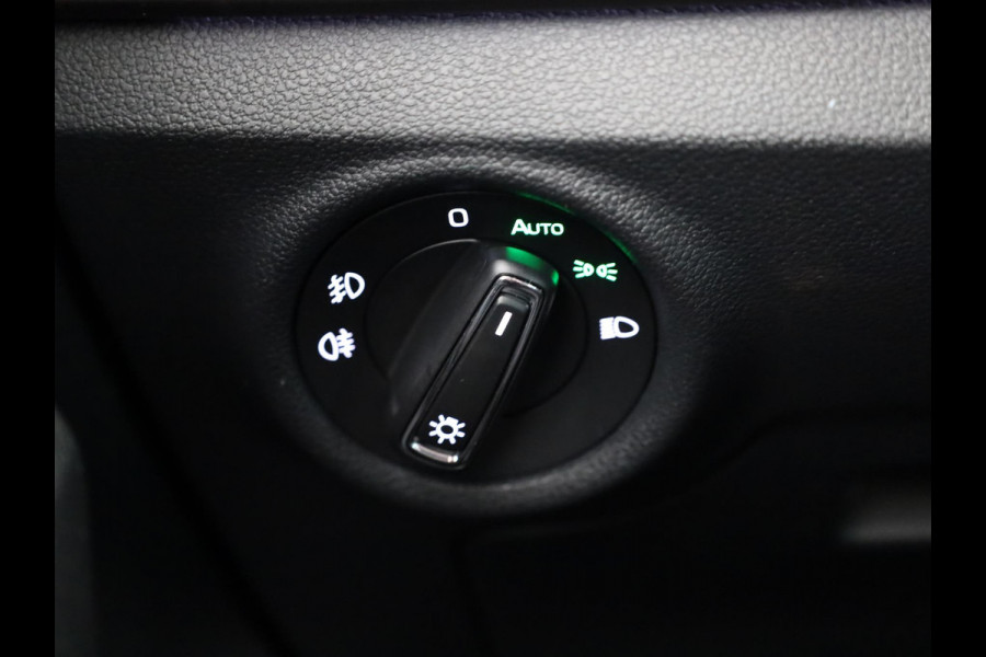 Škoda SCALA Business Edition 1.0 81 kW TSI 110 pk | Navigatie | Parkeersensoren | Cruise control | Apple Carplay/Android Auto | Stoelverwarming | LED koplampen |