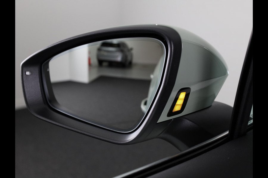 Škoda Elroq 85 Business Edition Tour 286 pk | Business Upgrade Pakket - CLEVER | Bagage scheidingsnet Škoda Elroq 85 Business Edition Tour 286 pk | Business Upgrade Pakket - CLEVER | Bagage scheidingsnet