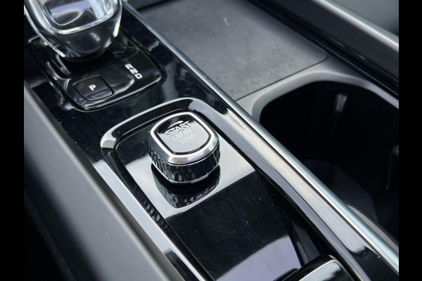 Volvo XC60 2.0 T8 Plug-in hybrid AWD Inscription 455pk | Parking Pack | Stoelverwarming | 2.250kg Trekgewicht