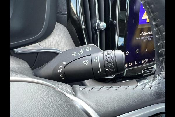Volvo XC60 2.0 T8 Plug-in hybrid AWD Inscription 455pk | Parking Pack | Stoelverwarming | 2.250kg Trekgewicht