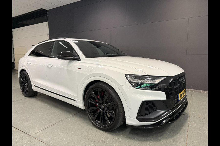 Audi Q8 55 TFSI e SQ8 PACK 23'' BLACK-LINE RS-LEDER/PANO/N-ZICHT/H-UP/B&O/AIRCO-STOEL/SFEERVERLICHTING///