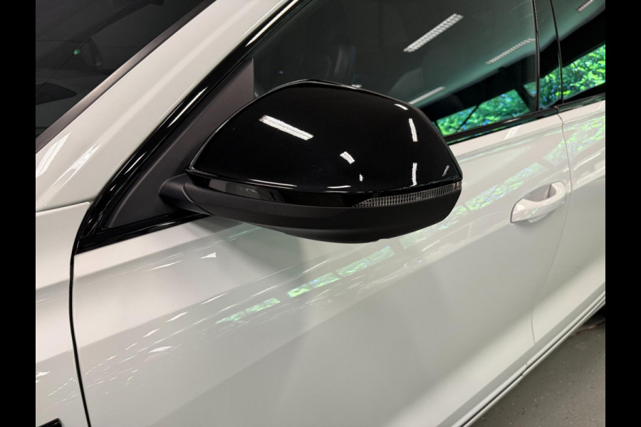 Audi Q8 55 TFSI e SQ8 PACK 23'' BLACK-LINE RS-LEDER/PANO/N-ZICHT/H-UP/B&O/AIRCO-STOEL/SFEERVERLICHTING///