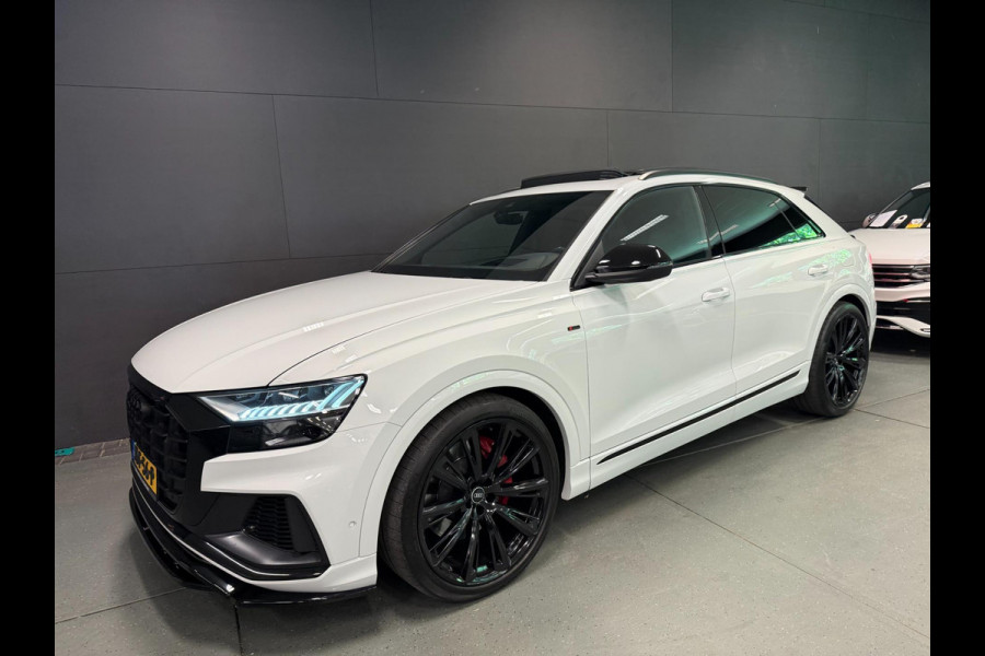 Audi Q8 55 TFSI e SQ8 PACK 23'' BLACK-LINE RS-LEDER/PANO/N-ZICHT/H-UP/B&O/AIRCO-STOEL/SFEERVERLICHTING///