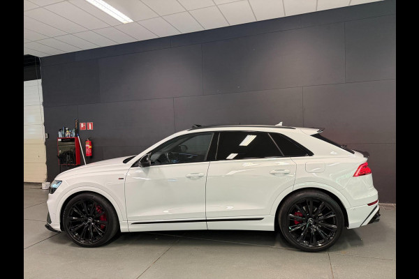 Audi Q8 55 TFSI e SQ8 PACK 23'' BLACK-LINE RS-LEDER/PANO/N-ZICHT/H-UP/B&O/AIRCO-STOEL/SFEERVERLICHTING///