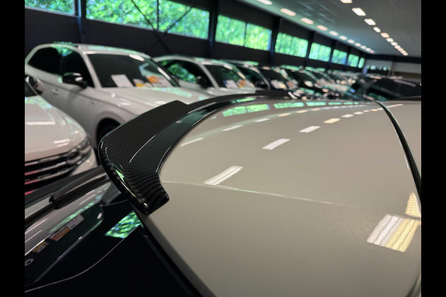 Audi Q8 55 TFSI e SQ8 PACK 23'' BLACK-LINE RS-LEDER/PANO/N-ZICHT/H-UP/B&O/AIRCO-STOEL/SFEERVERLICHTING///