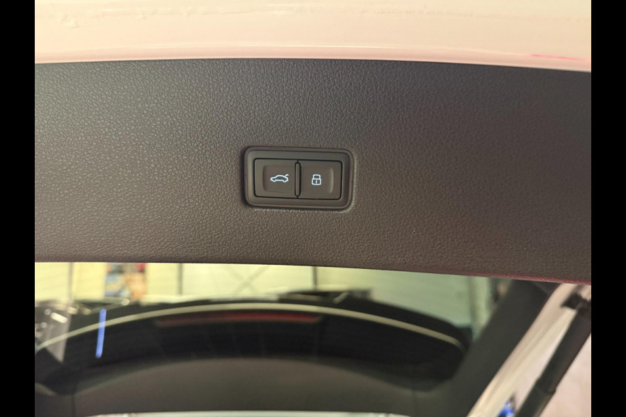 Audi Q8 55 TFSI e SQ8 PACK 23'' BLACK-LINE RS-LEDER/PANO/N-ZICHT/H-UP/B&O/AIRCO-STOEL/SFEERVERLICHTING///