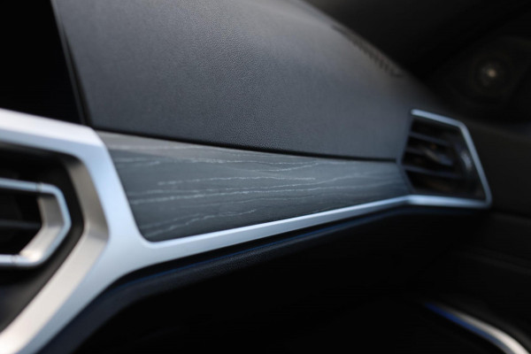 BMW 3-serie 330e M-Sport *Schuifdak*H/K*Individual*Comforttoegang*