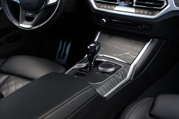 BMW 3-serie 330e M-Sport *Schuifdak*H/K*Individual*Comforttoegang*