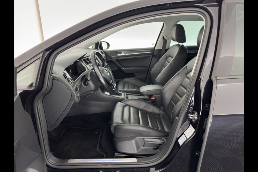 Volkswagen e-Golf E-DITION (INCL-BTW) Aut.*HEAT-PUMP | LUXURY-LEATHER | FULL-LED | DIGI-COCKPIT | NAVI-FULLMAP | HEATED-SPORTSEATS | CAMERA | DAB+ | AMBIENT-LIGHT | PRIVACY-GLASS | CCS-FASTLOADER | 16''ALU*